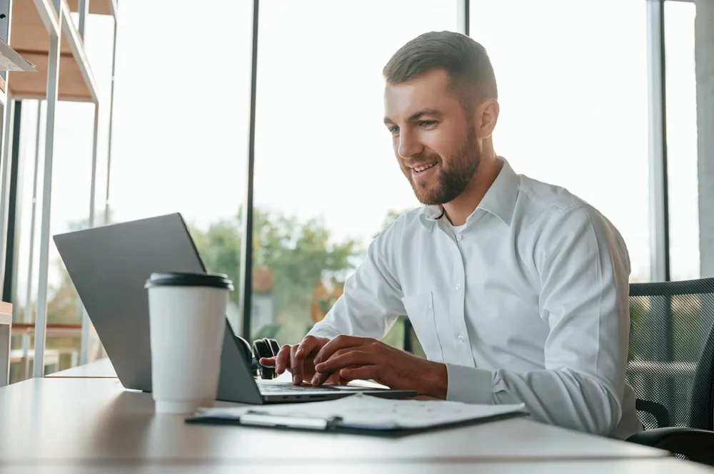 Digitale Lösungen für Wartung und Überwachung von Gebäuden überall verfügbar